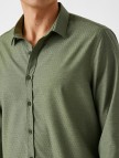 Klasik Yaka Uzun Kollu Basic Gömlek